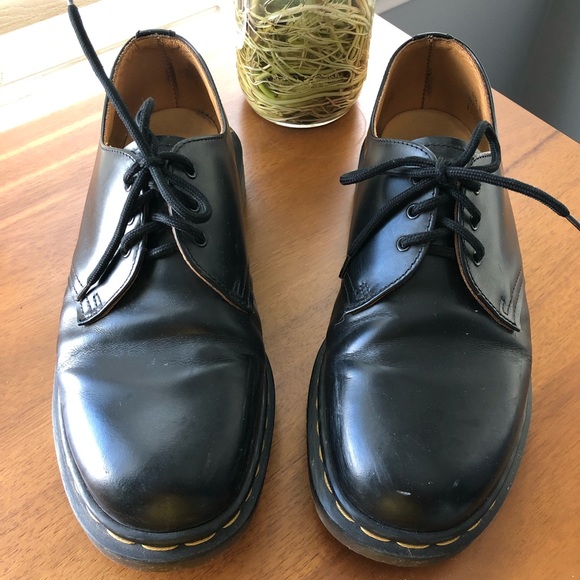Dr. Martens Black Oxfords Men’s Size: 7.